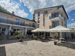 City Apartman ház, Balatonlelle